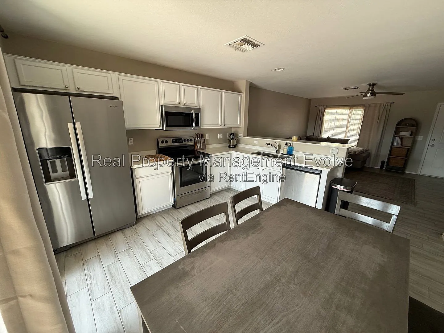 3 bed, 2.0 bath, 1139 sqft, $1,750 — Photo 4