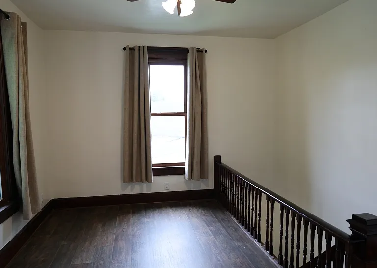228 N Poplar St — Photo 16