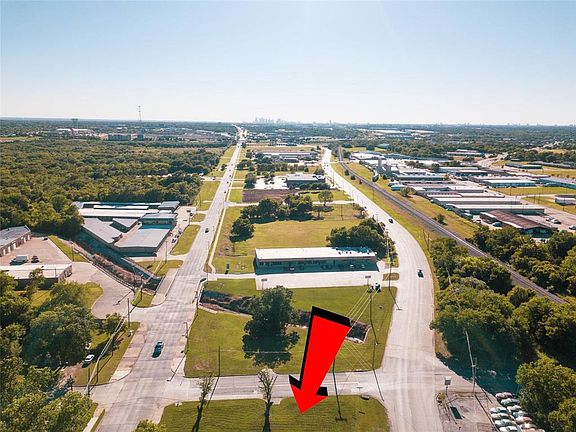5th image of 110 S Carmack St Lot 2