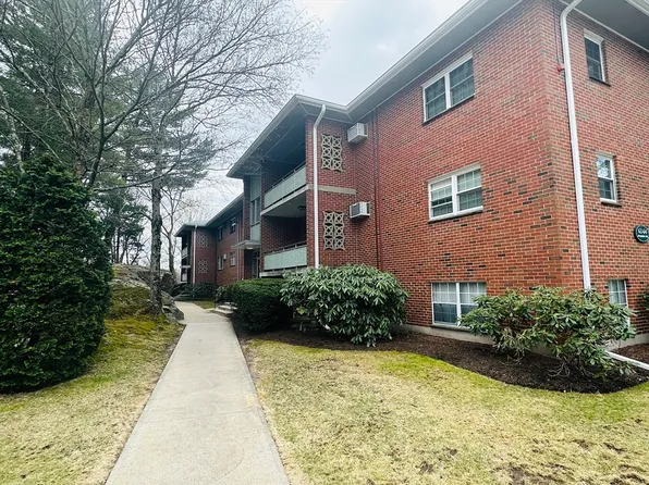 64 Jacqueline Rd APT 1, Waltham, MA 02452