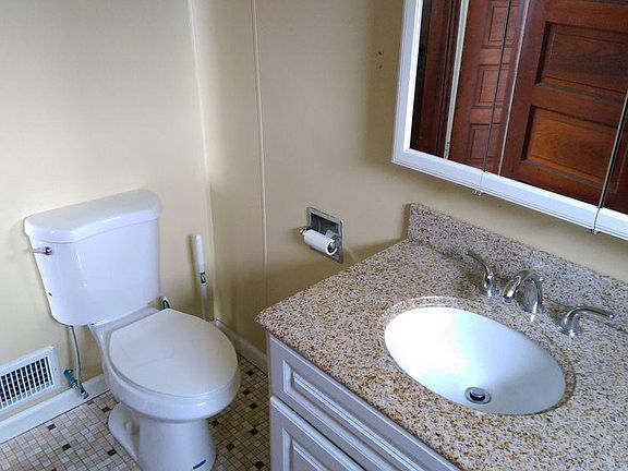 5th image of 430 Cumberland Ave