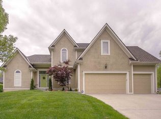 701 NE Ashmont Pl, Lees Summit, MO 64064