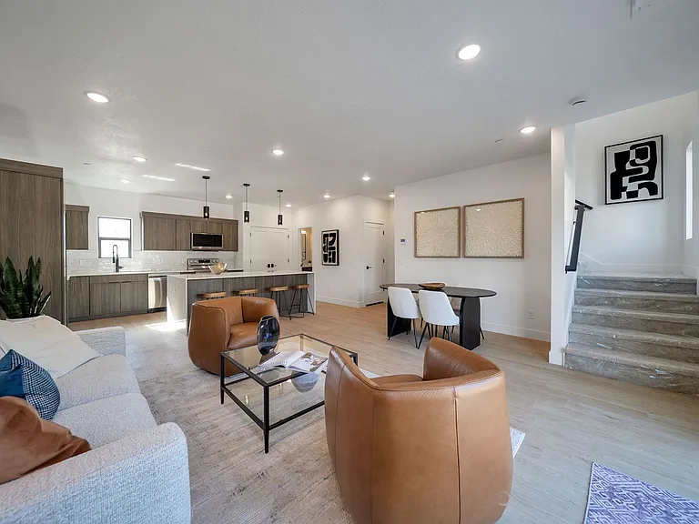 Quincy Townhomes — Photo 14