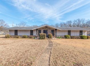 13 Moh Ave, North Little Rock, AR 72116