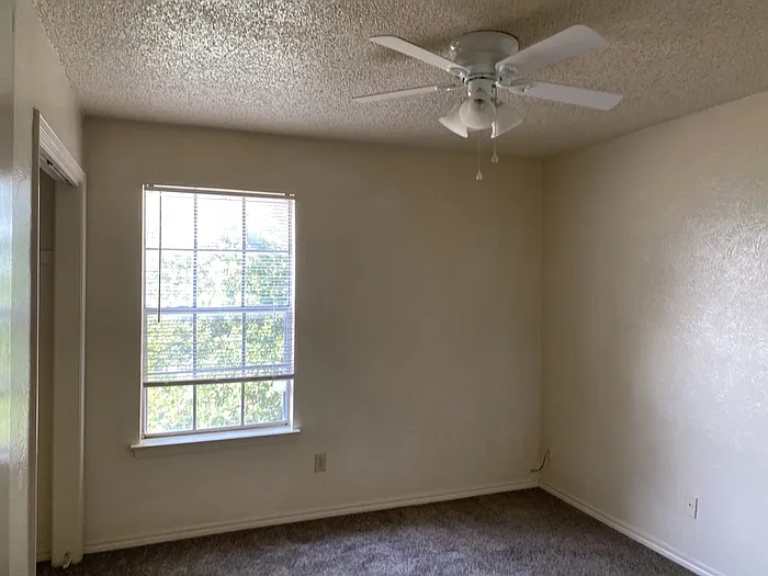 627 Overlook Ct — Photo 11
