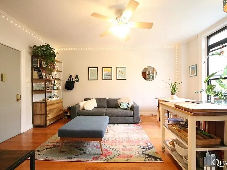 34 E 11th St #4B — Photo 2