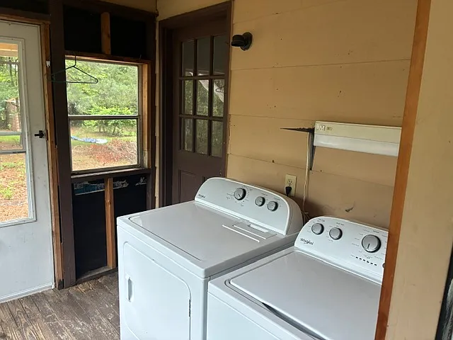 1006 W Saunders Ave — Photo 9