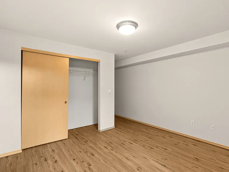 1 Bed 1 Bath Economy - 560 Sq Ft 1 Bed 1 Bath Economy - 560 Sq Ft