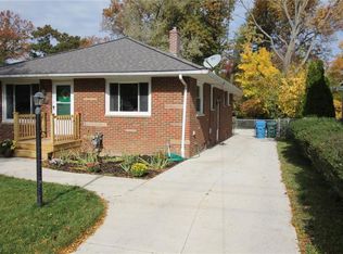 1720 Grantwood Dr, Parma, OH 44134