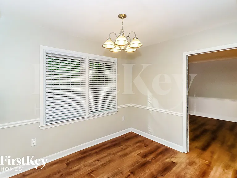 7625 Summerwood Ln — Photo 6
