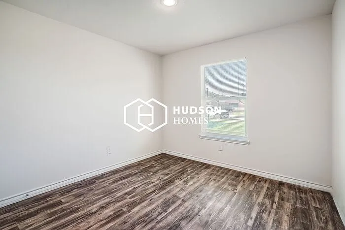 1727 E Cornell St — Photo 8