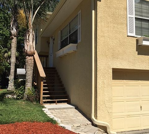 3rd image of 1240 Eastwood Dr