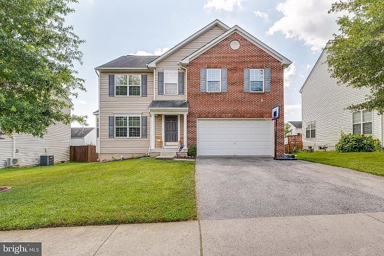 1st image of 70 Flagstaff Cir