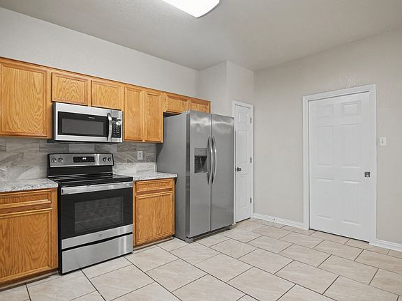 5th image of 4312 Acorn Creek Trl