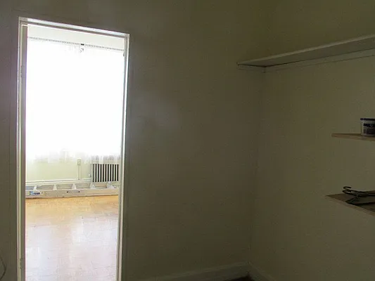 Rented by Windsor Homes Realty Corp | media 14