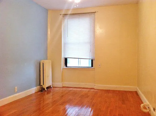 Rented by Azure Realty NY LLC | media 9