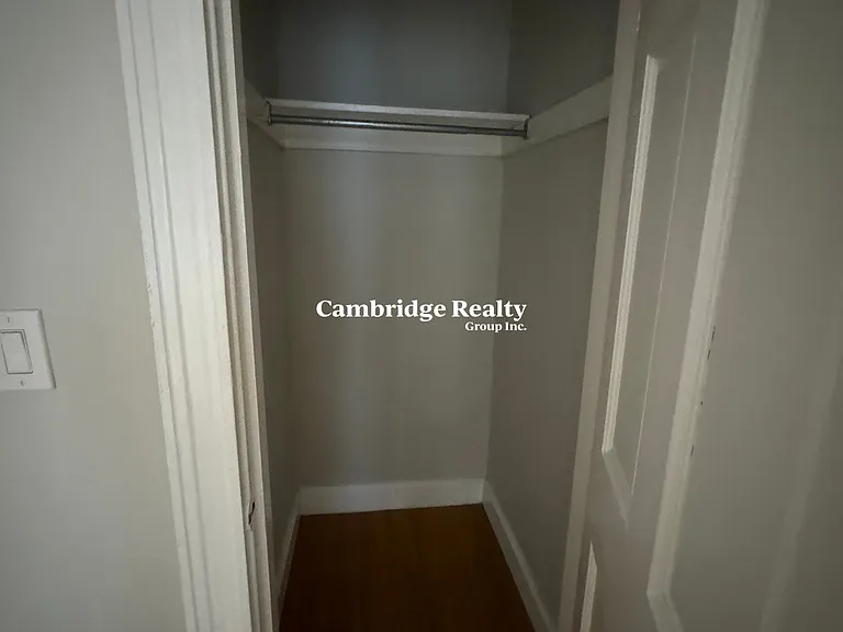 8 Farrington Ave #4T — Photo 5