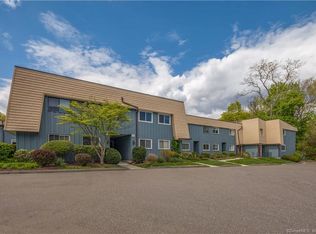 80 Montauk St #80, Fairfield, CT 06825