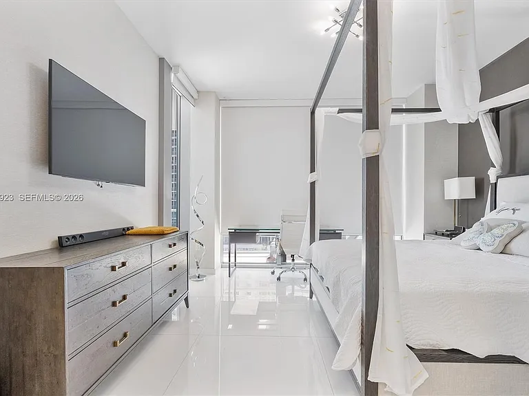 17475 Collins Ave #503 — Photo 39