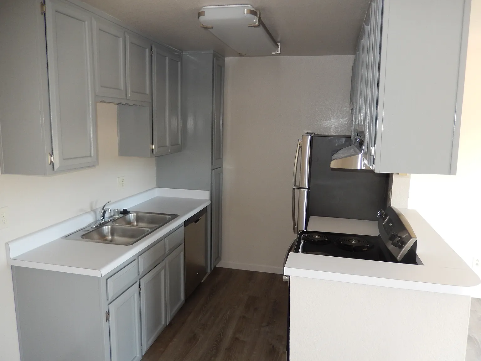 2 bed, 750 sqft, $2,995 — Photo 3