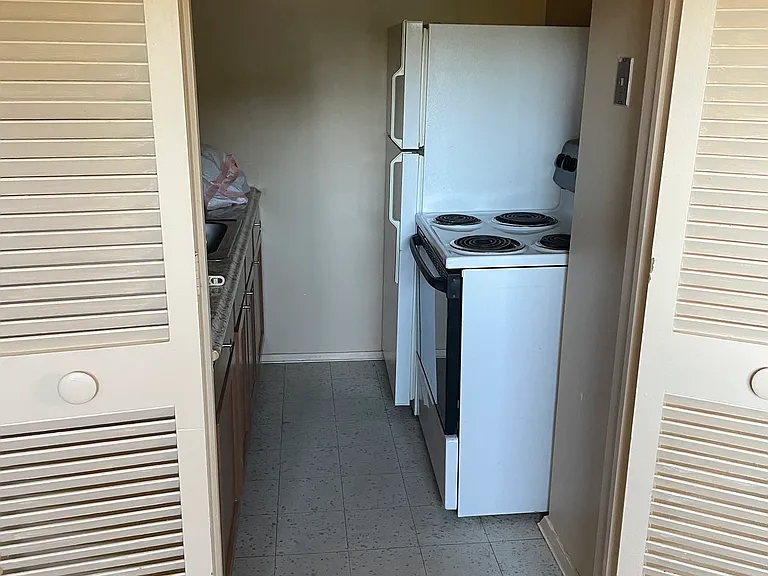 521 Union Ave #6 — Photo 9