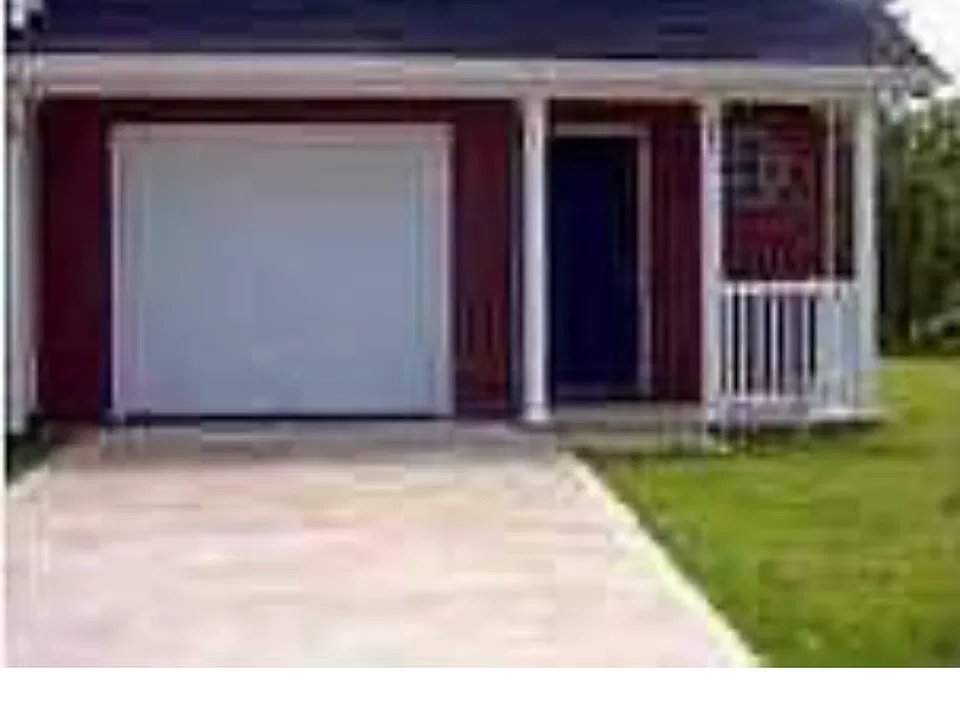 150 Swaying Pine Ct