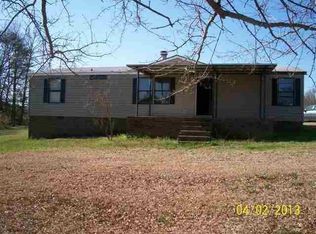 905 Bradley Dill Rd, Campobello, SC 29322