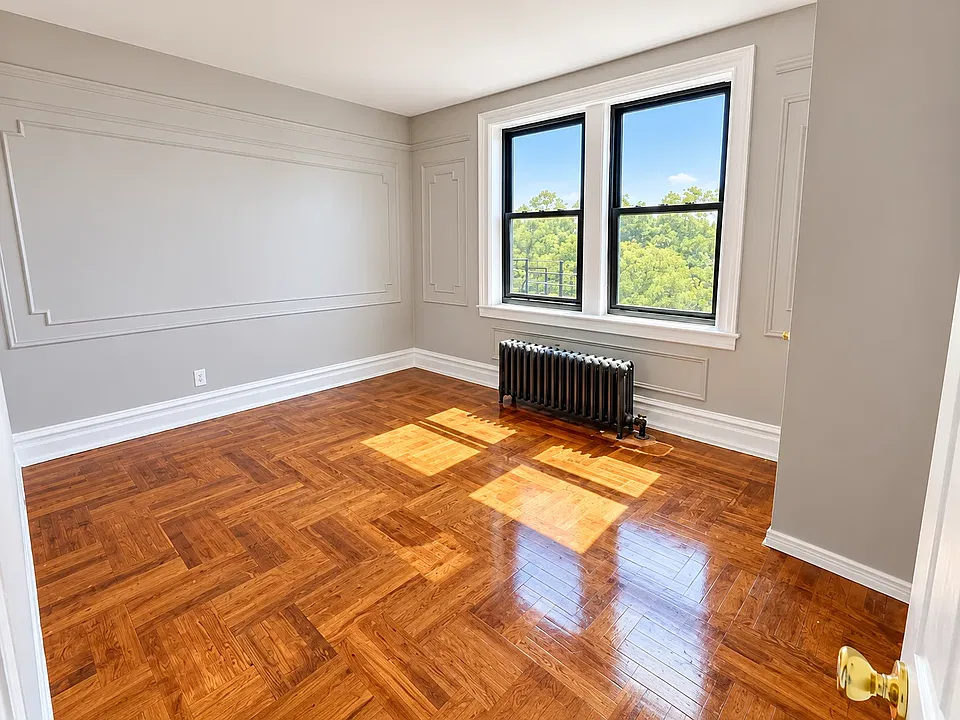 162 Ellis Ave #101