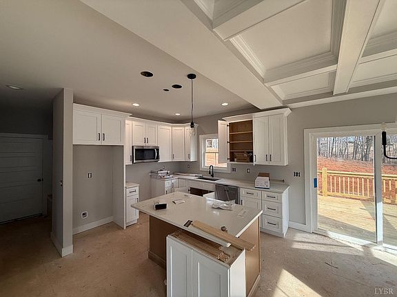 5th image of 95 Bloom Ct