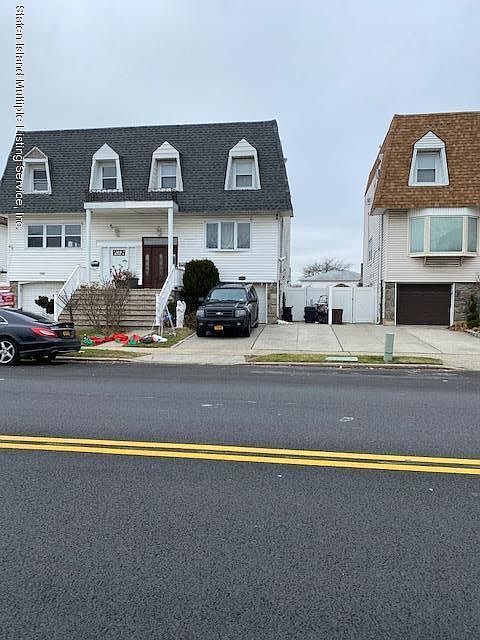 2nd image of 146 Kelly Blvd