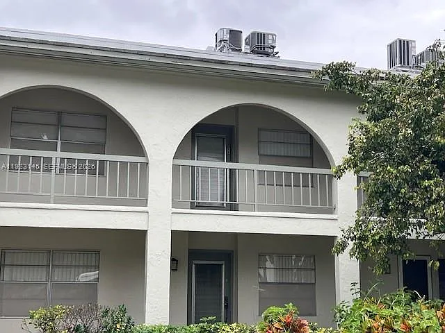 1207 Bahama Bnd #E2 — Photo 3