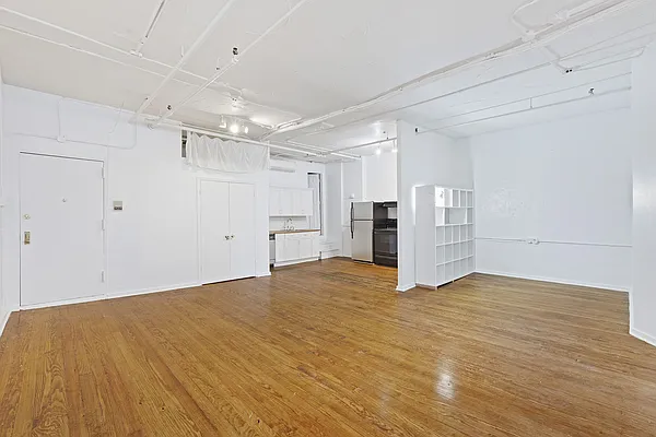 Rented by Avenues Real Estate | media 1