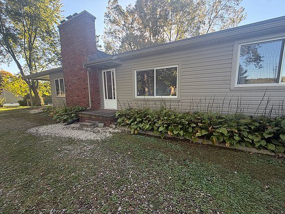 3rd image of 4448 Mill Run Rd