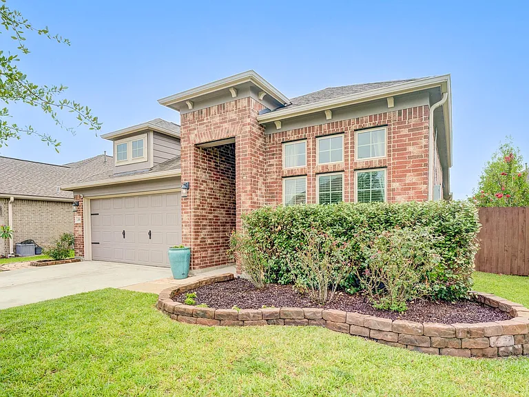 255 Dale Ridge Ln — Photo 3