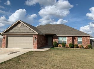 2050 Eagle Dr, Pea Ridge, AR 72751