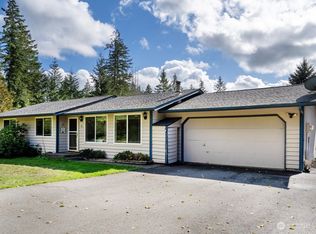 81 E Cozy Crest Ln, Belfair, WA 98528