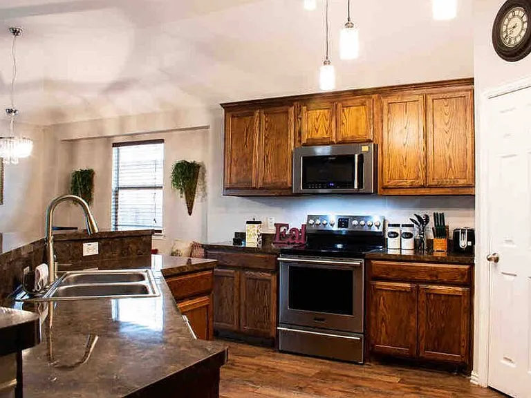 3415 Brahma Dr — Photo 3