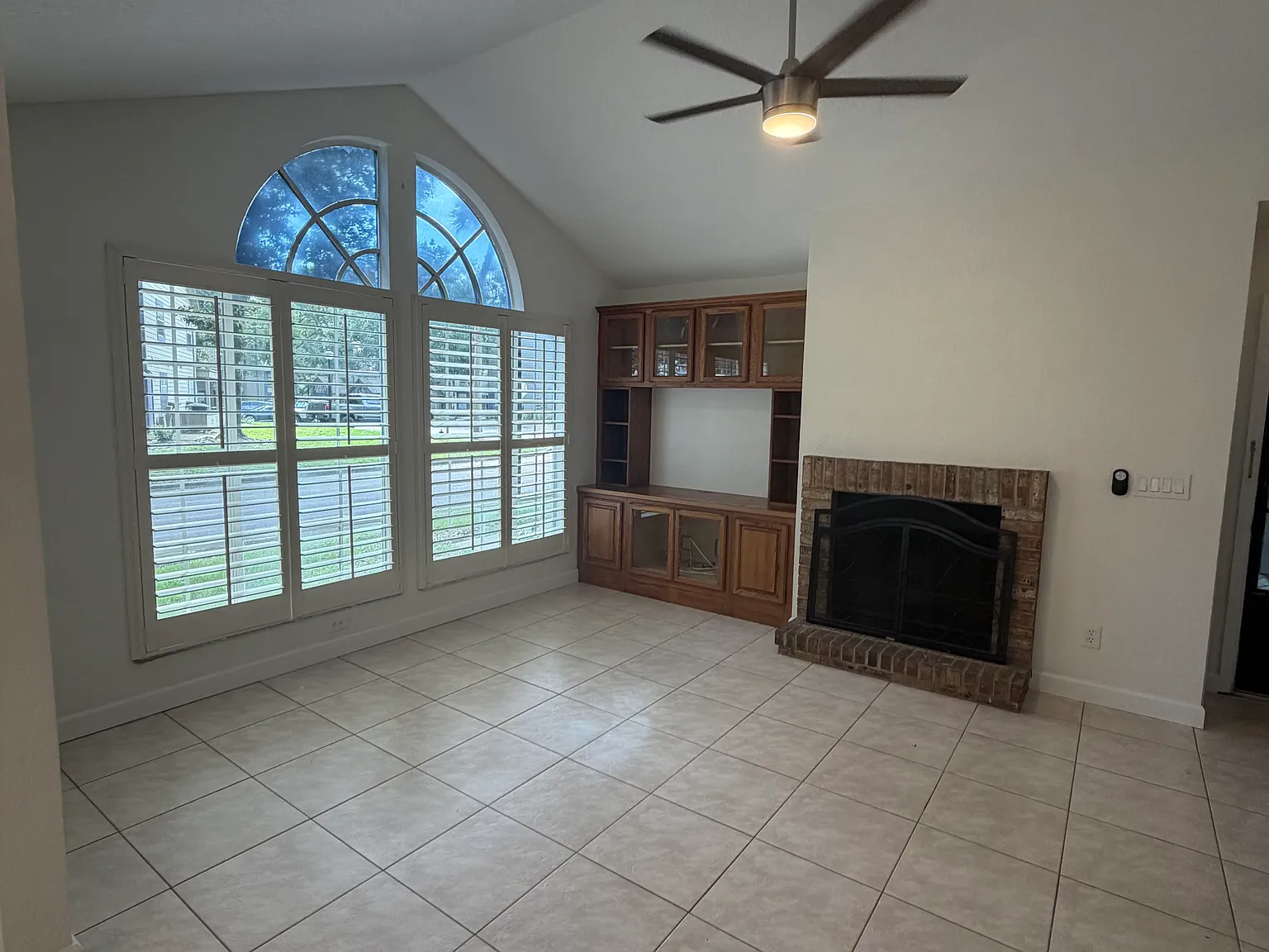 2 bed, 1155 sqft, $1,950 — Photo 4