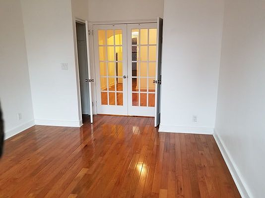 1st image of 605 E 11th St APT 4C