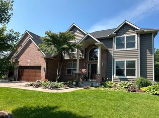 14019 Vicki Cir, Rogers, MN 55374