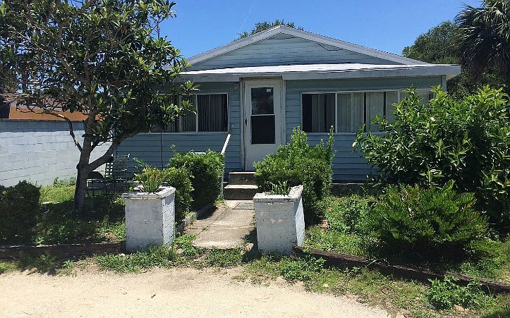 1st image of 250 Selden Ave