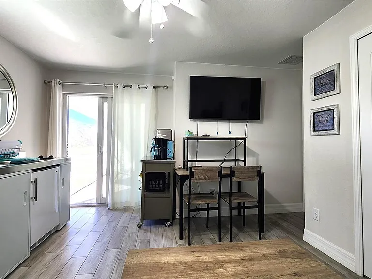 7069 Denmark St — Photo 4