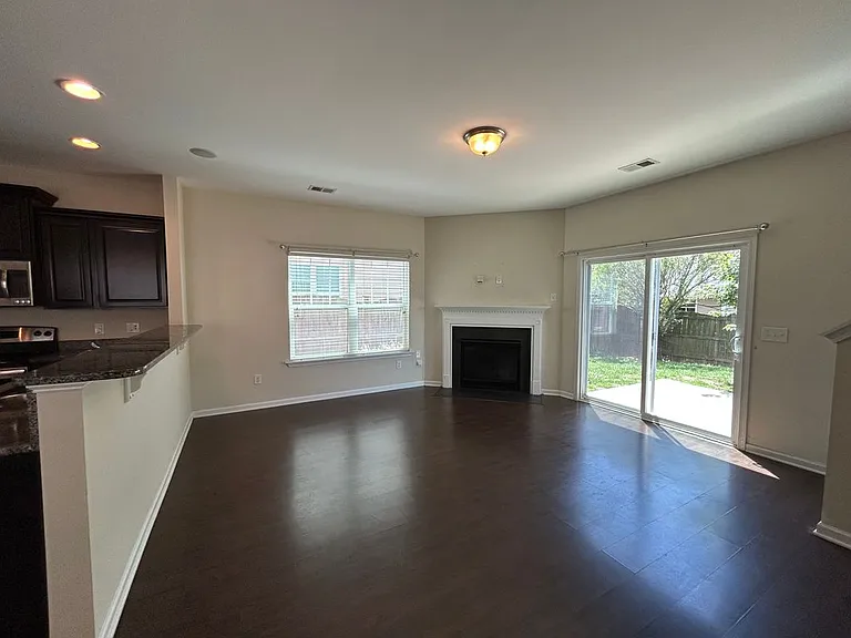 224 Jackstay Ct — Photo 6