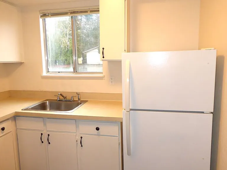 4014-4040 Arleta Ave NE — Photo 10