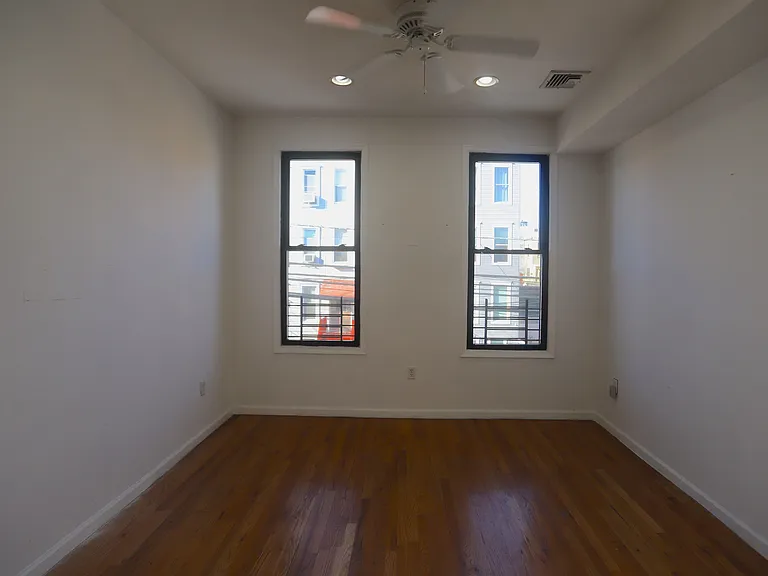 158 Sherman Ave #3R — Photo 6