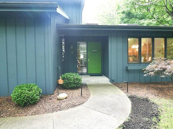 2nd image of 3906 E Tupelo Dr