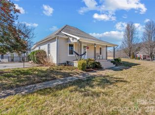 21 Ben Owenby Rd, Fairview, NC 28730