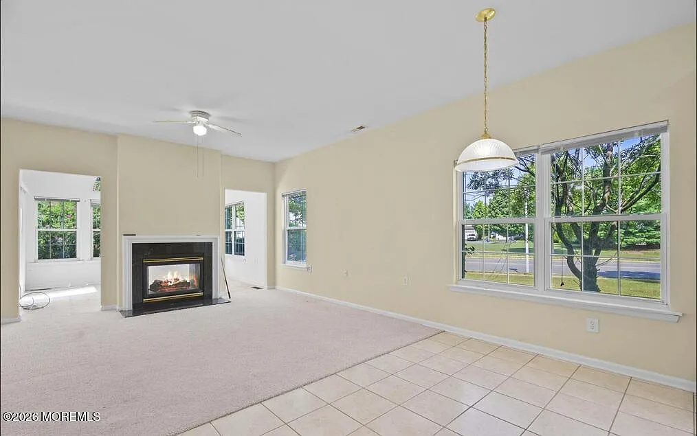 2 bed, 1678 sqft, $2,159 — Photo 3