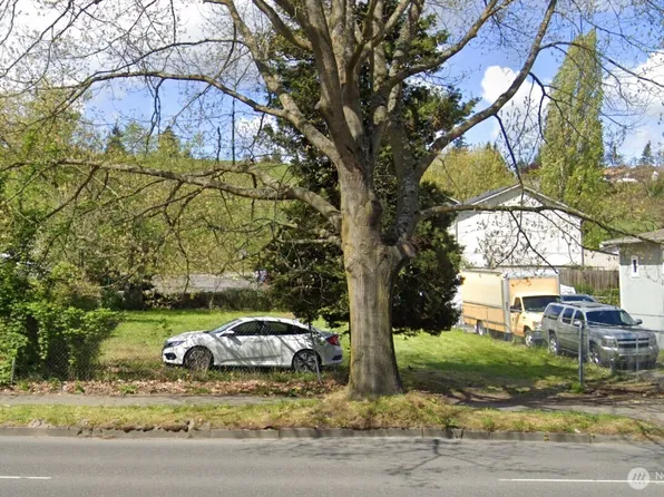 3610 E Portland Avenue, Tacoma, WA 98404