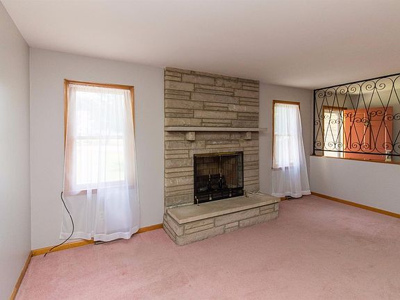 5th image of 516 Daniel Dr
